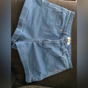 Denim stretchy high waisted shorts